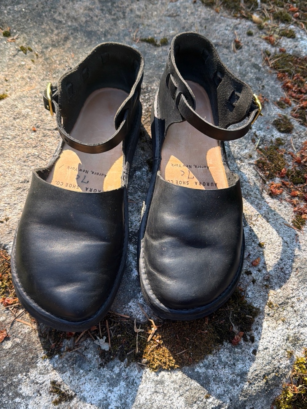 Aurora Shoe Company Black Mary Janes Size 7C